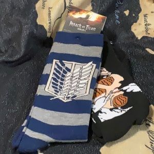 NWT ATTACK ON TITAN 2 PACK OF CREW SOCKS